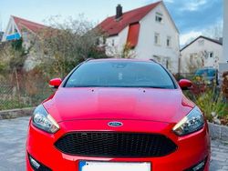 Rot Gebraucht 2018 Ford Focus ST-Line Kombi | 15.900 € (Fairer Preis)