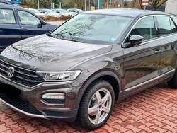 Braun Gebraucht 2018 VW T-Roc Style SUV | 18.400 € (Fairer Preis)
