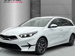 Weiß Neu 2025 Kia Ceed Sportswagon Kombi | 28.278 € (Fairer Preis)