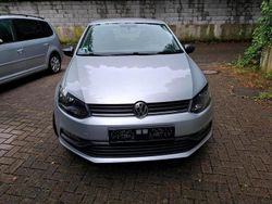 Silber Gebraucht 2015 VW Polo Style Kleinwagen | 7.900 € (Fairer Preis)