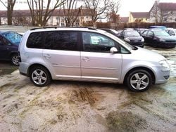 Silber Gebraucht 2009 VW Touran Highline Van / Kleinbus | 1.999 € (Superpreis)