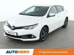 Weiß Gebraucht 2018 Toyota Auris Hybrid Team Limousine | 16.690 € (Guter Preis)