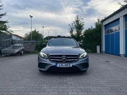 Grau Gebraucht 2016 Mercedes E350 AMG line Limousine | 29.999 €