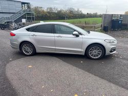 Grau Gebraucht 2021 Ford Mondeo Limousine | 11.000 € (Guter Preis)
