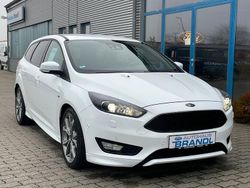 Weiß Gebraucht 2018 Ford Focus ST-Line Limousine | 15.490 € (Guter Preis)