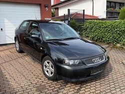 Schwarz Gebraucht 2001 Audi A3 Ambition Limousine | 900 € (Guter Preis)