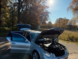 Grau Gebraucht 2008 Mercedes E280 Kombi | 5.800 €