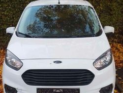 Weiß Gebraucht 2019 Ford Tourneo Courier Van / Kleinbus | 5.350 € (Superpreis)