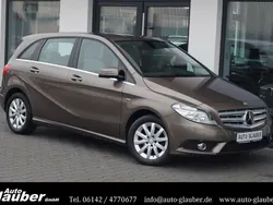 Grau Gebraucht 2012 Mercedes B180 Van / Kleinbus | 14.950 € (Fairer Preis)