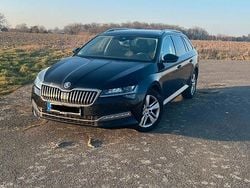 Schwarz Gebraucht 2022 Skoda Superb Style Kombi | 29.500 € (Fairer Preis)
