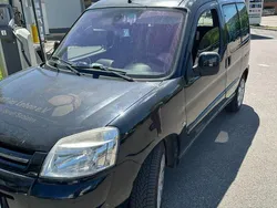 Rot Gebraucht 2007 Citroën Berlingo Van / Kleinbus | 2.590 € (Fairer Preis)