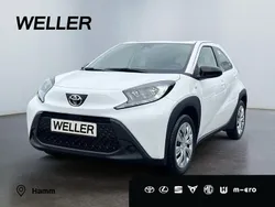 Weiss Neu 2025 Toyota Aygo Business Edition Kleinwagen | 18.490 €