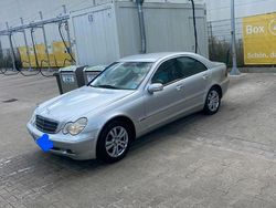 Silber Gebraucht 2001 Mercedes C220 Limousine | 3.850 € (Etwas zu teuer)