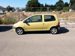 Grün Gebraucht 1999 Renault Twingo Kleinwagen | 1.199 € (Fairer Preis)