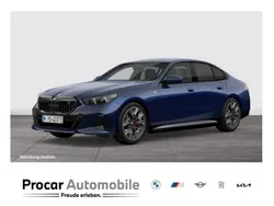 Blau Neu 2025 BMW i5 M Sport Limousine | 67.799 € (Guter Preis)