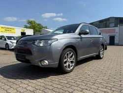 Grau Gebraucht 2014 Mitsubishi Outlander P-HEV Instyle SUV | 6.999 € (Etwas zu teuer)
