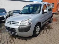 Grau Gebraucht 2008 Citroën Berlingo Van / Kleinbus | 1.990 € (Fairer Preis)
