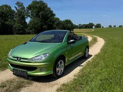 Grün Gebraucht 2004 Peugeot 206 CC Cabrio | 2.400 € (Teuer)