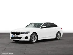 Alpinweiss Gebraucht 2024 BMW 320 Comfort Edition Limousine | 40.714 € (Guter Preis)