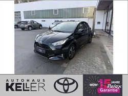 Mysticschwarz mica Neu 2025 Toyota Yaris Hybrid Kleinwagen | 27.960 € (Etwas zu teuer)
