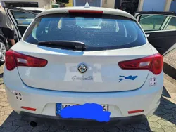 Weiß Gebraucht 2012 Alfa Romeo Giulietta Turismo Kleinwagen | 11.000 € (Fairer Preis)