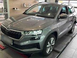 Grau Gebraucht 2022 Skoda Karoq Style SUV | 27.770 € (Etwas zu teuer)