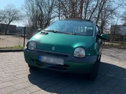Grün Gebraucht 2003 Renault Twingo Kleinwagen | 600 €