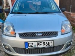 Silber Gebraucht 2005 Ford Fiesta Kleinwagen | 800 € (Superpreis)