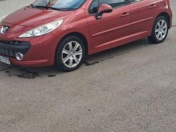 Rot Gebraucht 2008 Peugeot 207 Sport Limousine | 1.700 € (Superpreis)