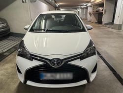 Weiß Gebraucht 2016 Toyota Yaris Kleinwagen | 8.500 €