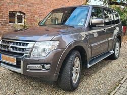 Braun Gebraucht 2014 Mitsubishi Pajero SUV | 20.800 € (Teuer)