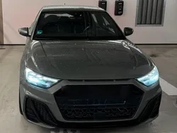 Grau Gebraucht 2019 Audi A1 Sportback Ambiente Kleinwagen | 23.999 € (Fairer Preis)