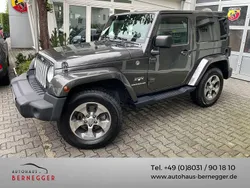 Grau (granite crystal) Gebraucht 2018 Jeep Wrangler Sahara SUV | 38.500 € (Guter Preis)