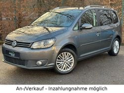 Grau Gebraucht 2015 VW Touran Cup Van / Kleinbus | 10.990 € (Guter Preis)