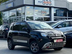 Schwarz Gebraucht 2023 Fiat Panda Cross Cross Kleinwagen | 19.980 € (Etwas zu teuer)