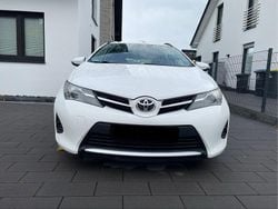 Weiß Gebraucht 2014 Toyota Auris Kombi | 5.500 € (Guter Preis)