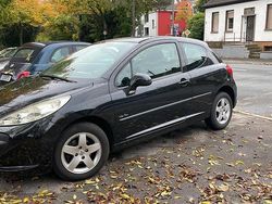 Schwarz Gebraucht 2009 Peugeot 207 Urban Move Limousine | 2.000 € (Fairer Preis)