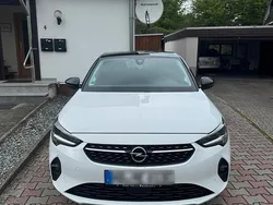 Weiß Gebraucht 2021 Opel Corsa-e Elegance Kleinwagen | 14.500 € (Etwas zu teuer)