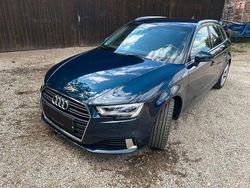 Blau Gebraucht 2018 Audi A3 Sportback Ambiente Kleinwagen | 21.000 € (Fairer Preis)
