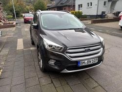 Grau Gebraucht 2017 Ford Kuga Trend SUV | 13.900 € (Guter Preis)