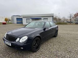 Blau Gebraucht 2005 Mercedes E240 Limousine | 6.000 € (Fairer Preis)