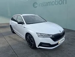 Weiß Gebraucht 2024 Skoda Octavia SportLine Kombi | 31.640 € (Guter Preis)