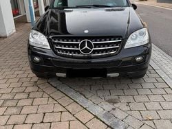 Schwarz Gebraucht 2008 Mercedes 320 SUV | 8.700 € (Teuer)