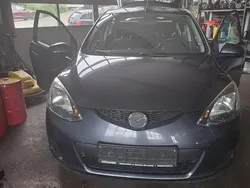 Kronosgrau metallic (metallic) Gebraucht 2010 Mazda 2 Independence Kleinwagen | 2.850 € (Superpreis)