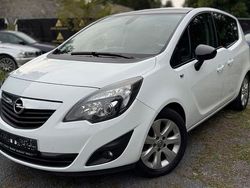 Weiß Gebraucht 2013 Opel Meriva Color Edition Van / Kleinbus | 6.299 € (Fairer Preis)
