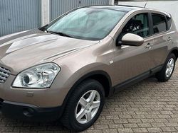Gold Gebraucht 2009 Nissan Qashqai Tekna SUV | 5.750 € (Fairer Preis)