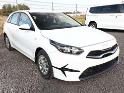 Carraraweiß Neu 2025 Kia Ceed Vision Limousine | 21.530 € (Guter Preis)