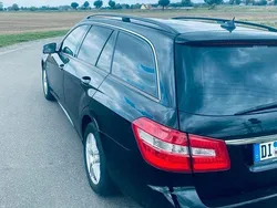 Schwarz Gebraucht 2011 Mercedes E200 Kombi | 5.500 € (Fairer Preis)