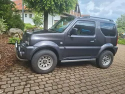 Grau Gebraucht 2014 Suzuki Jimny SUV | 15.900 € (Teuer)