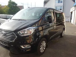 Schwarz Gebraucht 2023 Ford Tourneo Custom Van / Kleinbus | 35.900 € (Guter Preis)